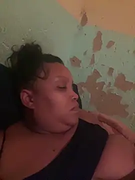 friendlybitch22 online show from March 18, 6:33 pm