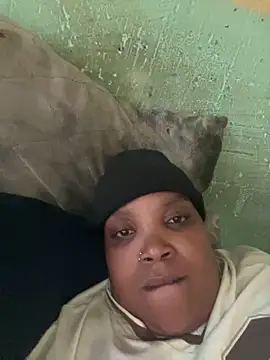 friendlybitch22 online show from April 8, 3:34 pm