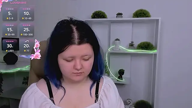 Lunaar  online show from March 27, 6:41 am