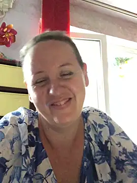 Snapshot of SofiaAmour chatting on August 3, 2:54 pm SofiaAmour online show from August 3, 2:54 pm