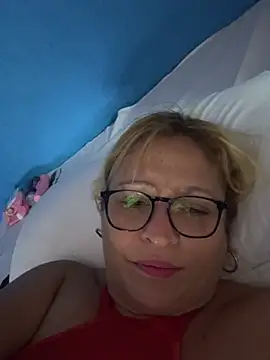 amandachuchuca online show from March 10, 1:27 pm