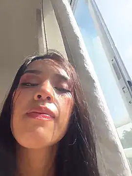 Mia-villalobos online show from March 26, 2:00 pm