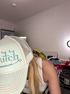 Naughtyblondex online show from April 11, 8:13 pm