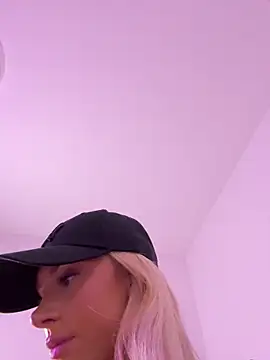 Naughtyblondex online show from April 21, 10:45 pm