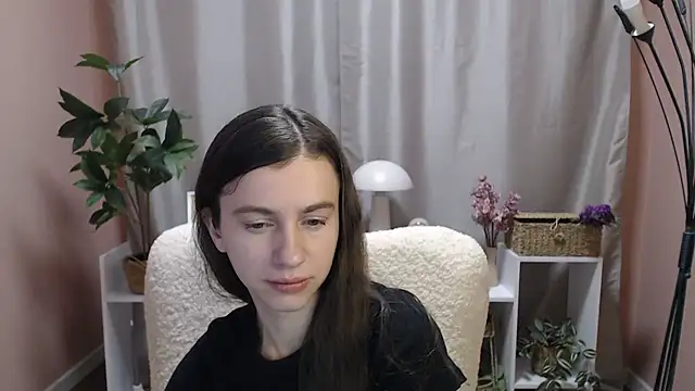 MistyBree online show from March 6, 9:17 am