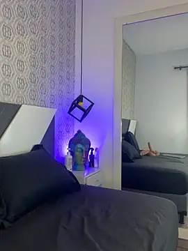 Lulu Mei  online show from April 9, 11:37 am