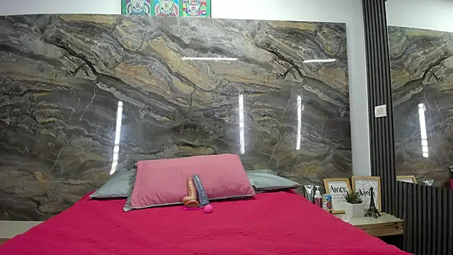 Roxy-Sweett online show from April 22, 3:53 am