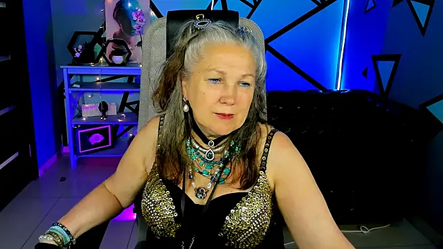 Snapshot of LilaMaharani chatting on May 25, 12:44 pm LilaMaharani online show from May 25, 12:44 pm