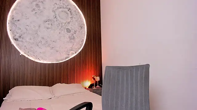 AdharaCruzz  online show from April 23, 9:28 pm