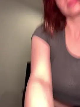 Snapshot of VelvetChloe chatting on May 17, 6:48 pm VelvetChloe online show from May 17, 6:48 pm