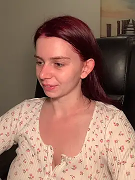Snapshot of VelvetChloe chatting on June 27, 7:19 pm VelvetChloe online show from June 27, 7:19 pm