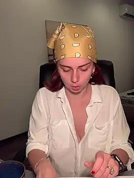 Snapshot of VelvetChloe chatting on July 22, 3:37 pm VelvetChloe online show from July 22, 3:37 pm