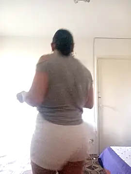 roxana e43 online show from April 18, 5:22 am