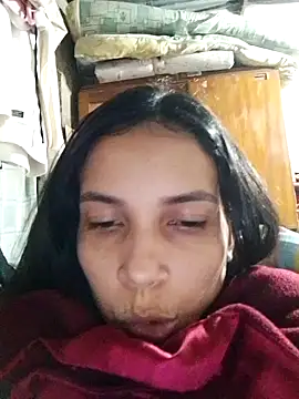 Snapshot of BiancaRoyale chatting on May 4, 9:05 am BiancaRoyale online show from May 4, 9:05 am