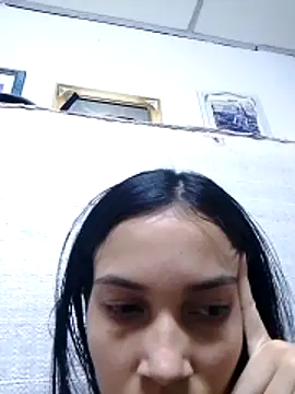Snapshot of BiancaRoyale chatting on May 8, 6:41 am BiancaRoyale online show from May 8, 6:41 am