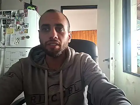 Snapshot of oroenbarra chatting on July 28, 1:54 pm oroenbarra online show from July 28, 1:54 pm