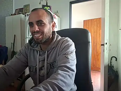 Snapshot of oroenbarra chatting on July 28, 2:13 pm oroenbarra online show from July 28, 2:13 pm