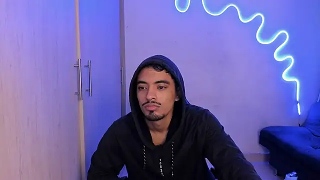 jossi12345j online show from April 20, 12:19 pm