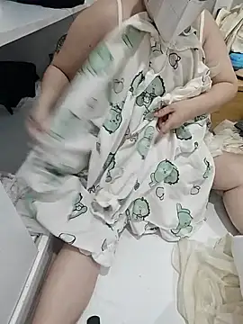 Swee-x1 online show from March 9, 2:26 am