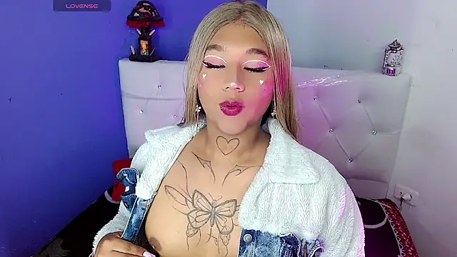 isadoraqueeen online show from March 4, 4:40 am