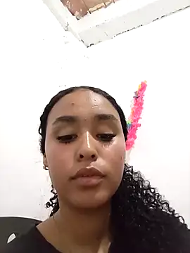 kiaria Glow online show from March 2, 6:37 pm