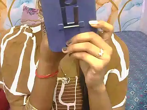 Snapshot of yours-isha chatting on July 12, 4:47 am yours-isha online show from July 12, 4:47 am