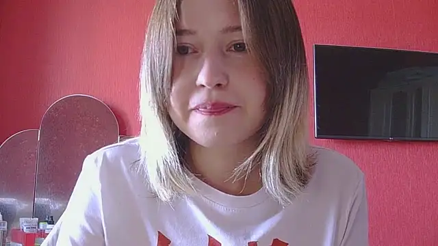 Snapshot of Beloved_Mary chatting on May 30, 6:43 am Beloved Mary online show from May 30, 6:43 am