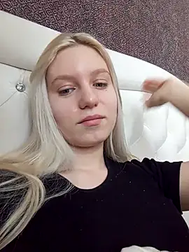 Glowing Jessica online show from March 3, 9:59 am