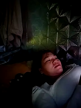 Snapshot of dualeo11 chatting on March 4, 11:22 pm dualeo11 online show from March 4, 11:22 pm