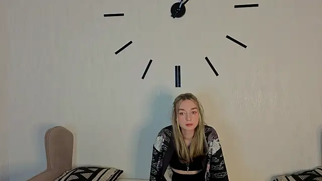 Snapshot of BelindaNeira chatting on March 20, 8:25 pm BelindaNeira online show from March 20, 8:25 pm