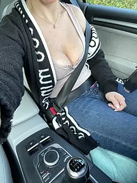 BellaMila online show from April 21, 5:58 am