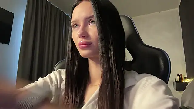 MoranaNoir online show from March 4, 4:40 am