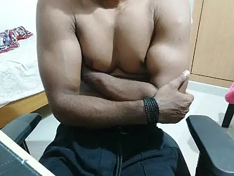Snapshot of kratosTheHunk chatting on May 2, 12:10 pm kratosTheHunk online show from May 2, 12:10 pm