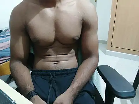 Snapshot of kratosTheHunk chatting on May 15, 7:37 am kratosTheHunk online show from May 15, 7:37 am