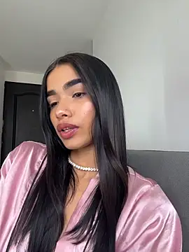 Bella Smithe online show from April 5, 3:53 pm