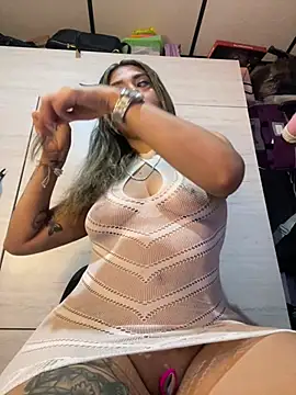 stefanyqueen69 online show from April 10, 1:49 pm