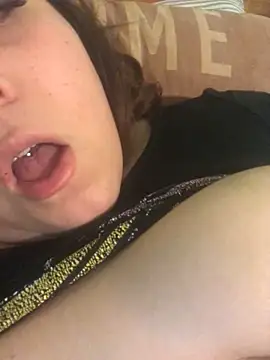 anabellaa00 online show from May 1, 11:53 pm