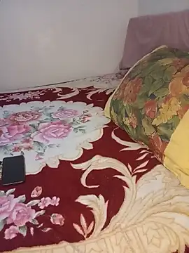Snapshot of Hayat-zahri chatting on July 2, 12:43 am Hayat-zahri online show from July 2, 12:43 am