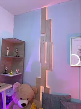 Taylor  0 online show from March 26, 1:38 pm