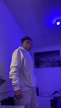 TitanNoir online show from April 18, 10:43 pm