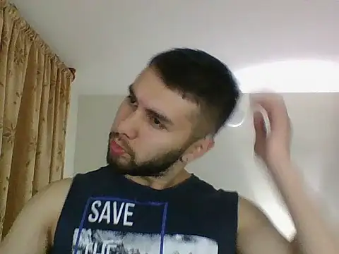 liam-lewis online show from March 5, 12:39 am