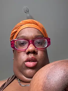 SweetCurvyRose online show from March 5, 9:11 pm