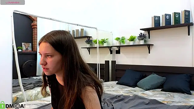 Molly Miavka online show from June 21, 8:17 am