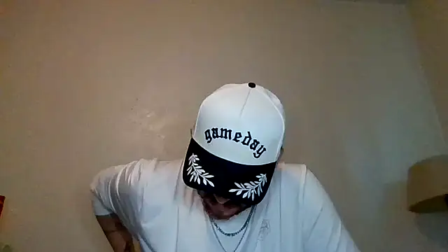 TallHungandCloudy69 online show from April 12, 10:37 pm