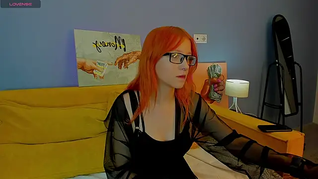 Snapshot of Emma_Dusk chatting on March 9, 9:02 am Emma Dusk online show from March 9, 9:02 am