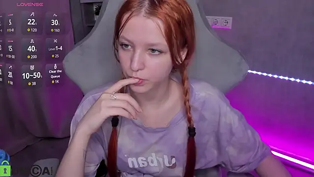 Snapshot of Emma_Dusk chatting on May 15, 11:01 pm Emma Dusk online show from May 15, 11:01 pm