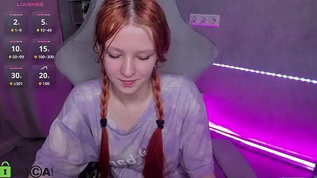 Snapshot of Emma_Dusk chatting on May 15, 11:23 pm Emma Dusk online show from May 15, 11:23 pm
