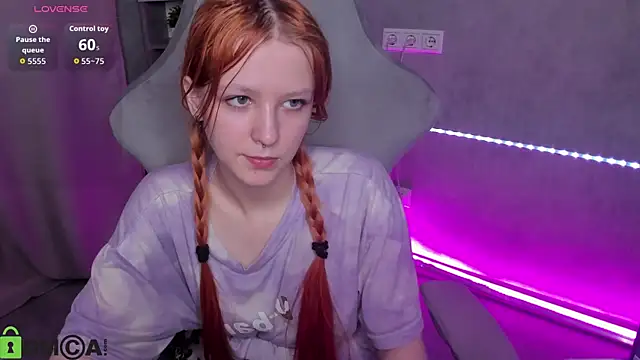 Snapshot of Emma_Dusk chatting on May 16, 12:07 am Emma Dusk online show from May 16, 12:07 am