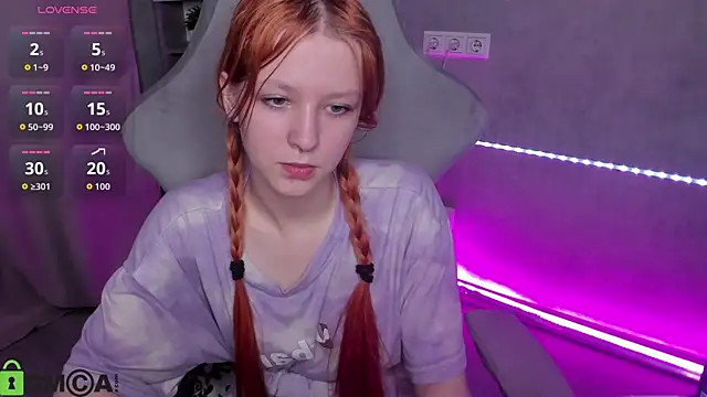 Snapshot of Emma_Dusk chatting on May 16, 12:18 am Emma Dusk online show from May 16, 12:18 am