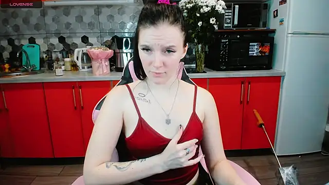 Mary Blu online show from February 3, 5:24 pm